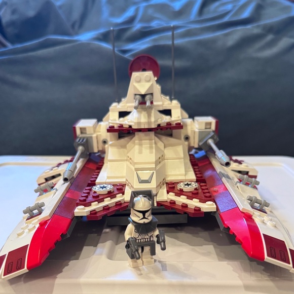 Lego Star Wars: Republic Fighter Tank (7679) - Picture 6 of 9